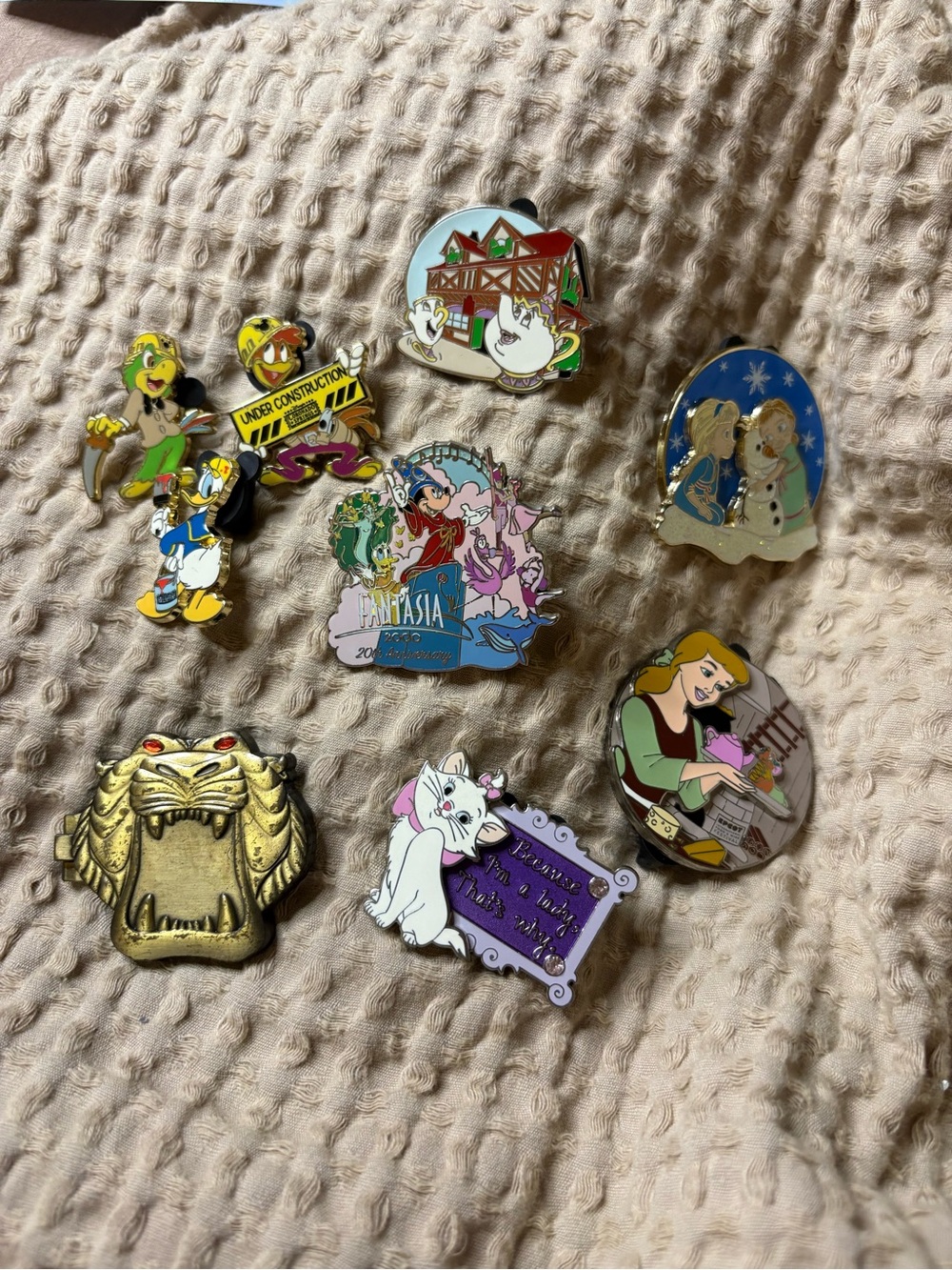 AUTHENTIC DISNEY TRADING PINS LOT